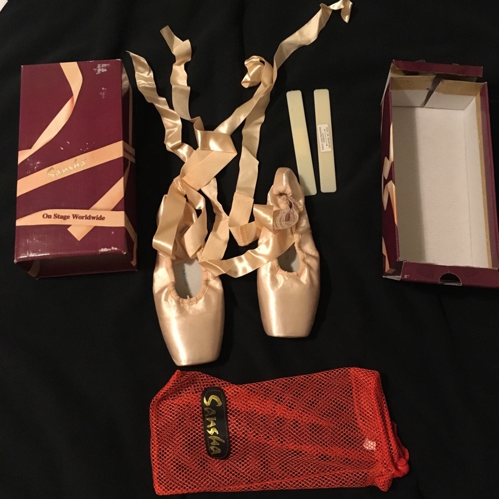Sansha Recital II Pointe Shoes 9M